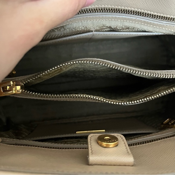 Prada Promenade Leather Saffiano Handbag - Picture 7 of 15